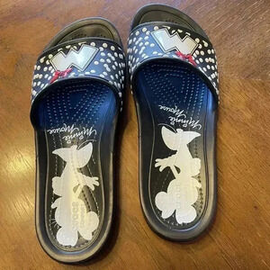 Minnie Mouse Crocs Women’s Size 11…..Perfect Condition *see description